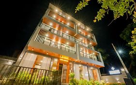 Limeshine - Airport Transit Hotels & Residences